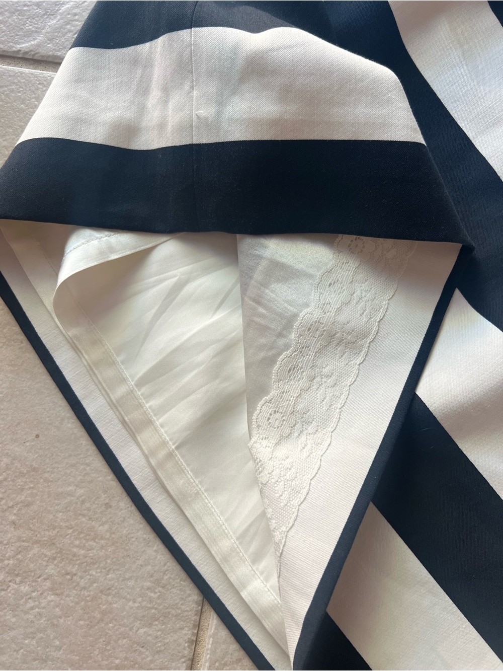 Kate Spade Classic Black & White Striped A-Line Skirt - Picture 6 of 10